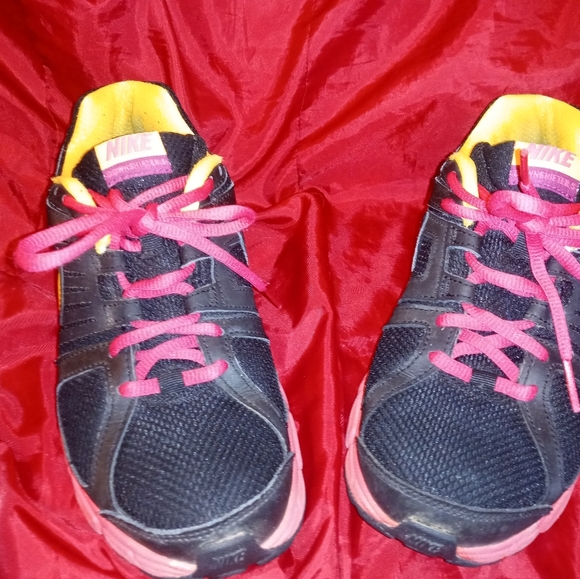 NIKE DOWN SHIFTER 5 WOMEN'S RUNNING SHOES SIZE 6.5 - Picture 5 of 8